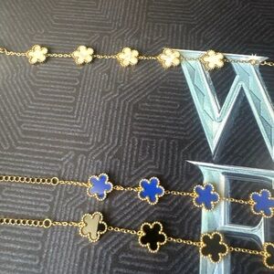 Five leaf flower bracelet